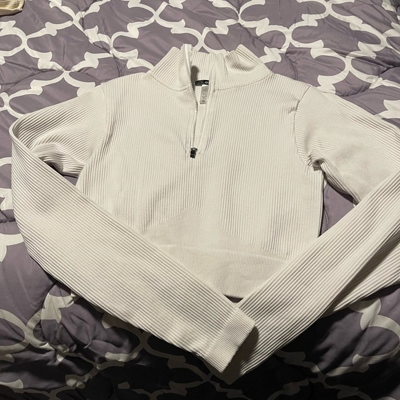 Cropped 1/4 zip, ribbed long sleeve workout top - Picture 1 of 4